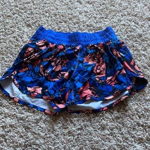 Lululemon Tracker Short 8